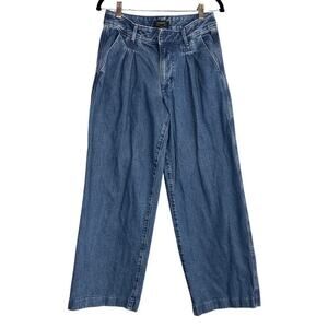 Banana Republic Pleated Front Wide Leg Jean Size 6/28